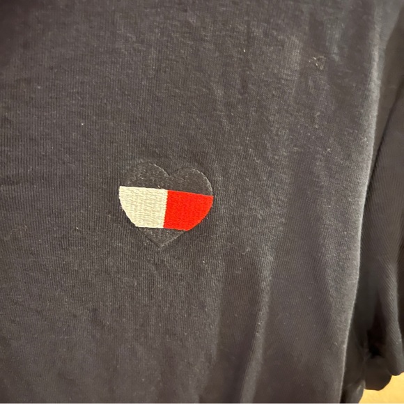 Tommy Hilfiger Shirt - Picture 2 of 5